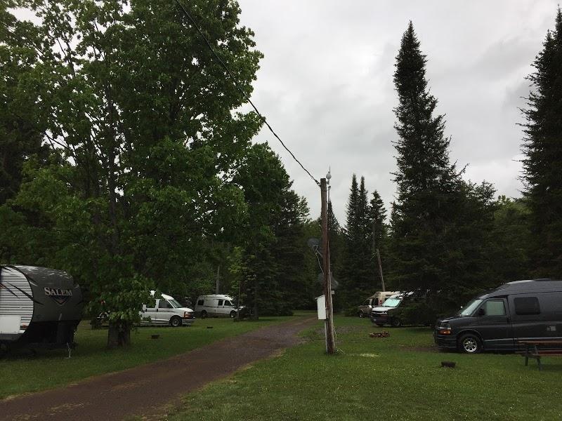 Campground Camping La Maison Verte du Parc Gaspésien in Pointe-à-la-Croix (QC) | CanaGuide