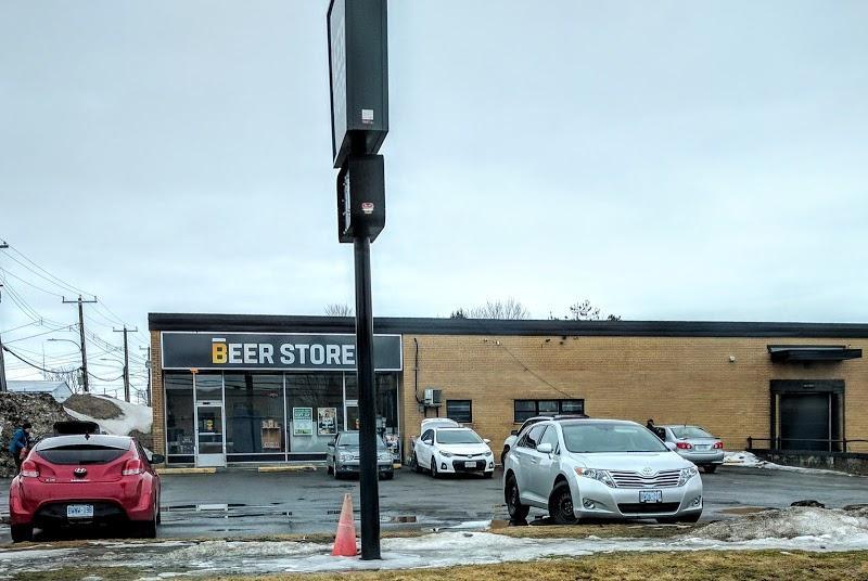Rodeo Beer Store 4641 in Hawkesbury (ON) | CanaGuide