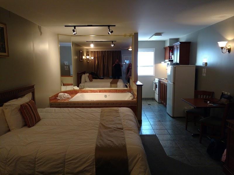 Hotel Hotel & Suites Les Laurentides in Saint-Sauveur (QC) | CanaGuide